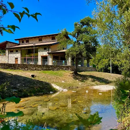 Alojamento de Turismo Rural Domus Lauri Laurino
