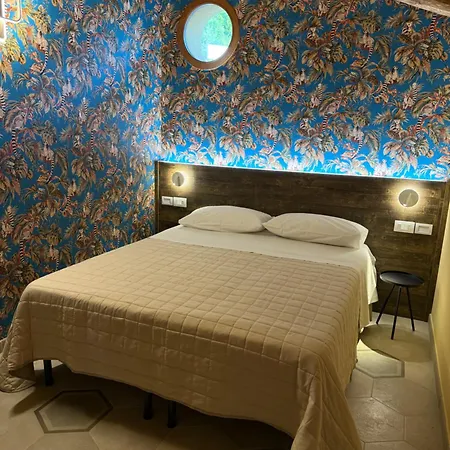 Alojamento de Turismo Rural Domus Lauri *